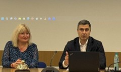 председателят-на-абз-се-срещна-със-студенти-от-катедра-човешки-ресурси-и-социалн