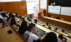 проф-д-р-ричард-белами-политолог-от-university-college-london-изнесе-публична-ле