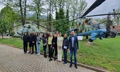студенти-от-специалност-икономика-на-отбраната-и-сигурността-с-изнесено-учебно-з
