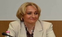 доц-д-р-мария-воденичарова-зам-ректор-по-научноизследователската-дейност-посети-