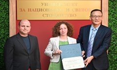 първият-български-студент-успешно-завършил-дуалната-магистърска-програма-междуна