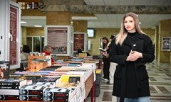 над-1500-книги-събра-унсс-в-кампанията-подари-книга-остави-следа-