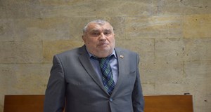 Жива памет / Проф. д-р Любен Караниколов