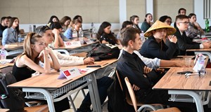 Ученици от Немската гимназия влязоха в ролята на делегати от ООН