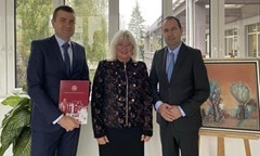 bulgaria-insurance-company-provides-three-scholarships-for-master-s-studies-in-i