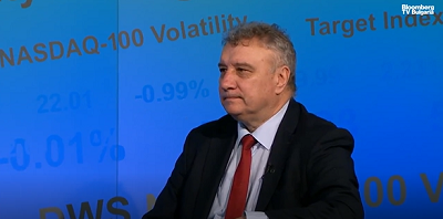 Ректорът на УНСС проф. д-р Димитър Димитров: Недоверието в еврото ще отмине, когато българите го видят в портфейла си