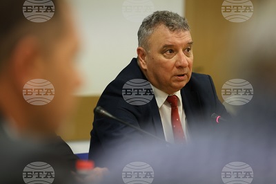 Вече две години Националната научна програма „Сигурност и отбрана” работи и много помогна за изясняване на това кои сме, каза ректорът на УНСС проф. Димитър Димитров