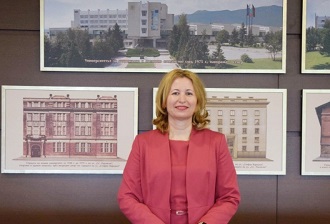 Проф. д-р Цветана Стоянова, зам-ректор на УНСС: Имаме нужда от обучени и квалифицирани кадри