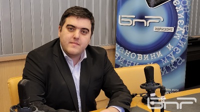 Гл. д-р Любослав Костов, УНСС:  Между числата и романтиката със стихосбирката си SAUDADE
