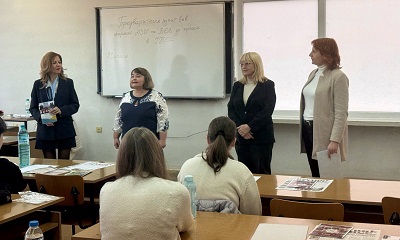 За първи път в Регионалния център за дистанционно обучение в Хасково се проведе предварителен изпит във формат матура по български език