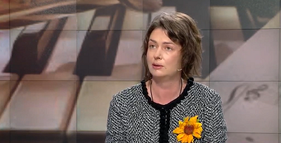 Гл. ас. д-р Диана Андреева-Попйорданова, УНСС: Театрите са в "отвратително състояние", актьори остават без хонорари