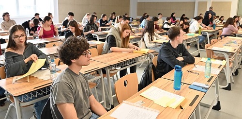 УНСС обяви графика за предварителните матури и изпити
