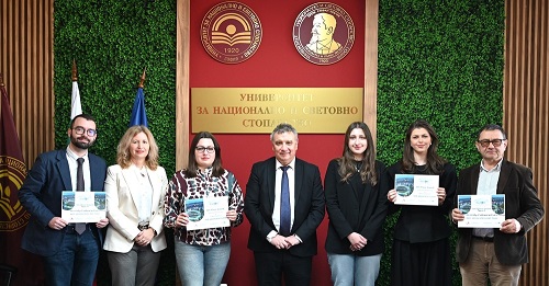 Отборът на Юридическия факултет в УНСС получи награда от Международното състезание по медиация в Тбилиси